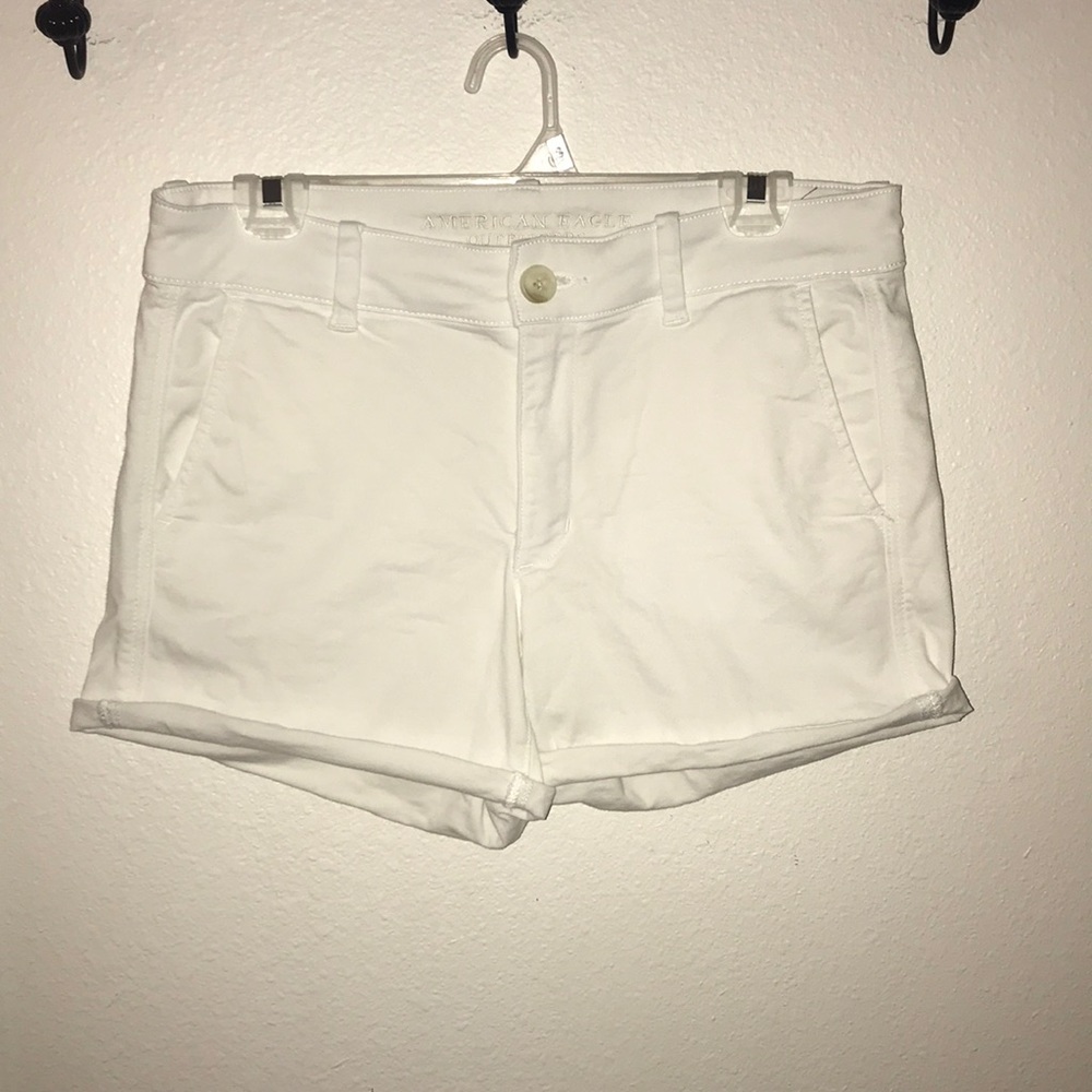 White American Eagle shorts